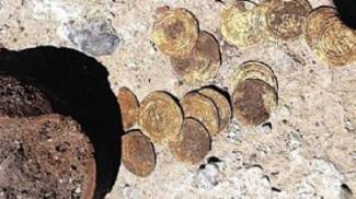 big-preview-gold_coins_and_pottery_found_at_apollonia_fortress-001