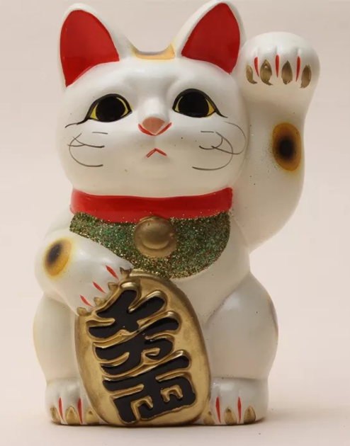 манэко-нэко белый кот
