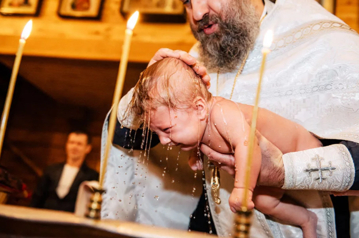 крещение ребенка в церкви