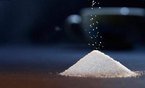 Рассыпать сахар - к чему это? Примета и её толкования в разных ситуациях