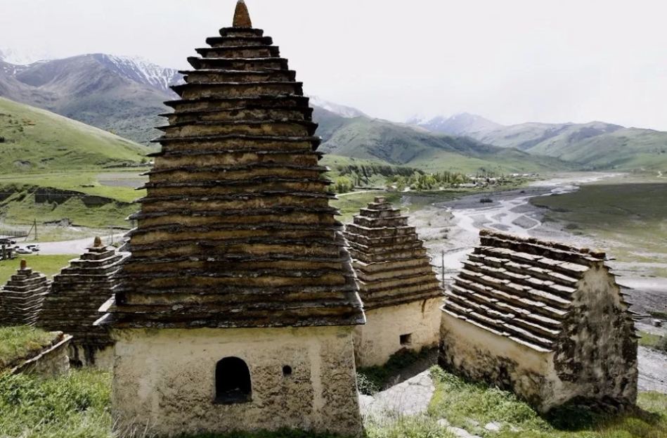 Даргавс - город мертвых Северная Осетия склепы