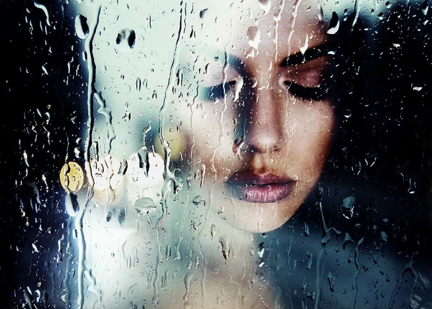 Фрэнсис МакКрори девушка через стекло и дождь
